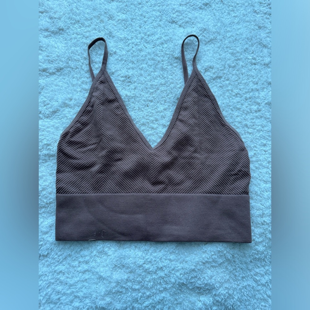 Cropped tank tops